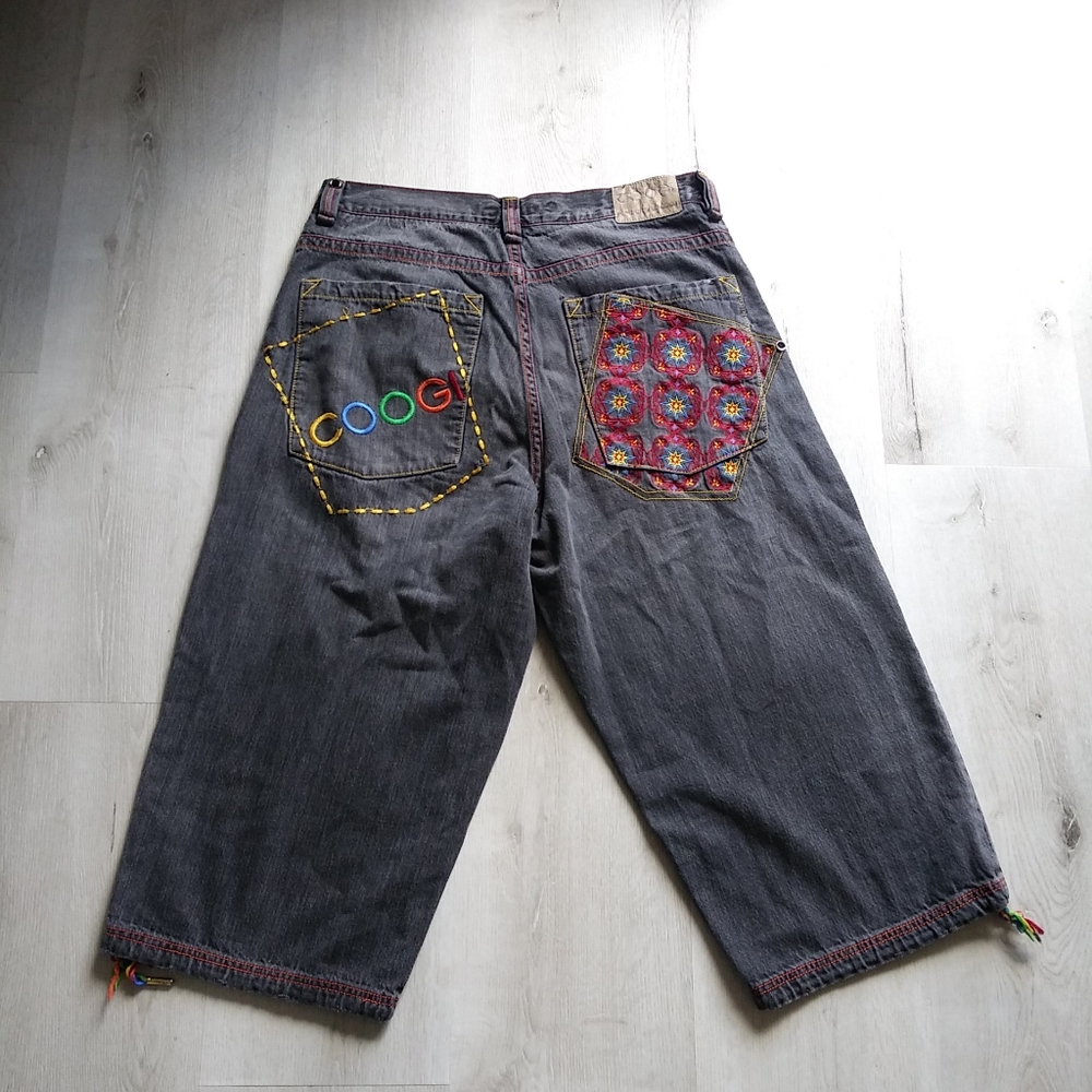COOGI Australian Jeans embroidered logo capri gray